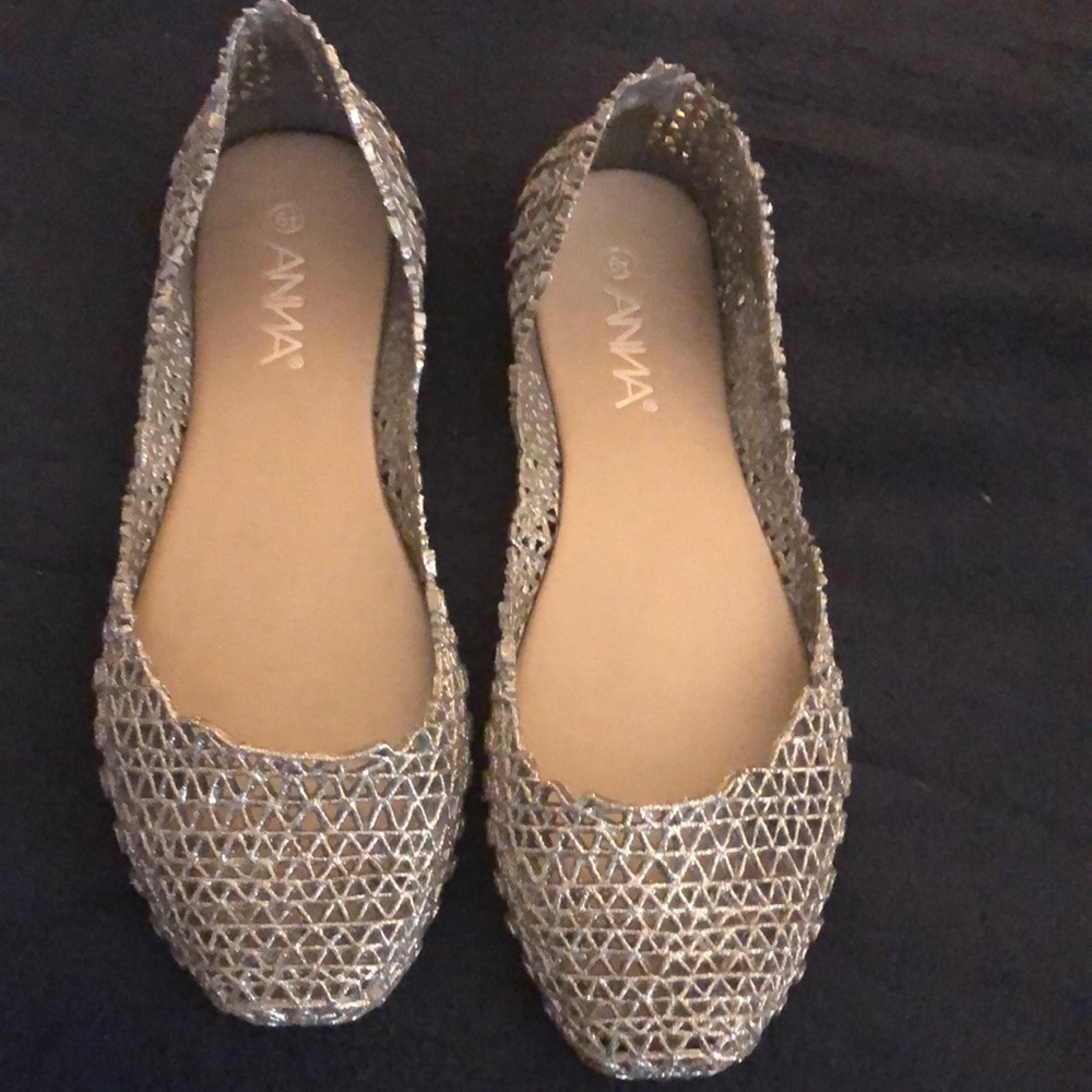 Silver flats